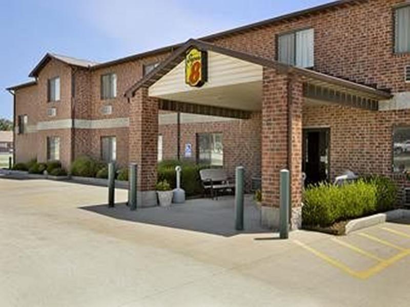 Super 8 By Wyndham Chanute Exterior foto